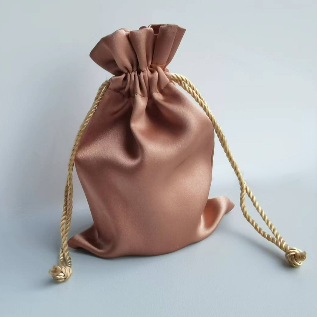 Customizable Logo Silk Bag Mar - Skincare Animate 评论和价格
